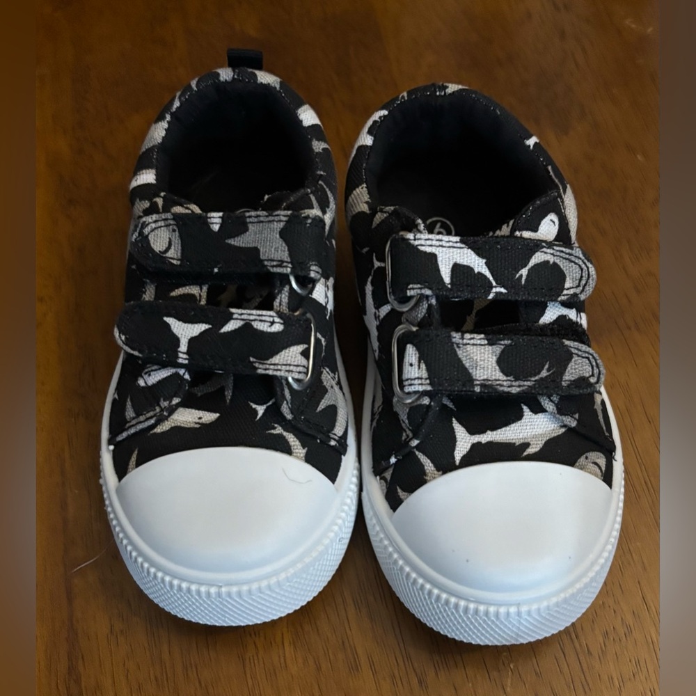 New Toddler Shark Canvas Shoes Black Sz 6